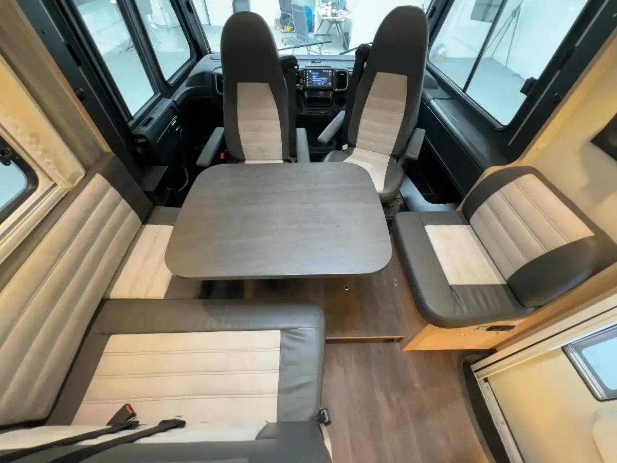 SUNLIGHT I 68 Adventure Edition - Ansicht 8